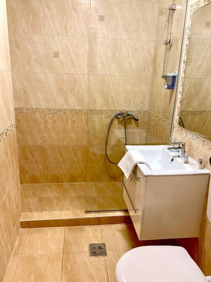 Borostyan Panzio Hotel Kaposvár Buitenkant foto